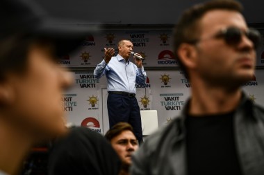 24est2-erodgan-afp-ultimo-comizioAfp