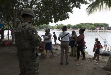 Elementi della Guardia Nazionale_ PF e INM sorvegliano la vicinanza del fiume Suchiate a Tapachula_Chiapas_ il 10 luglio 2019_Foto Alfredo Domínguez