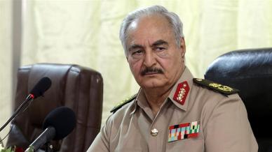 Haftar_ che è sostenuto dagli Emirati Arabi Uniti afferma che il GNA di Tripoli è sostenuto da gruppi terroristi_Esam Omran Al-Fetori_ Reuters