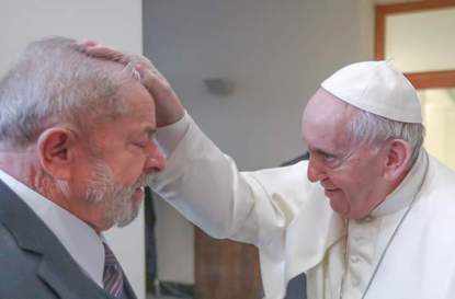 lula-francisco_Papa Francesco benedice Lula in Vaticano _Ricardo Stuckert