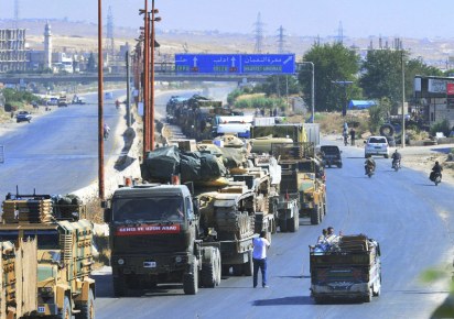 turchia-siria-idlib_Un convoglio militare turco a Idlib _Foto Dha