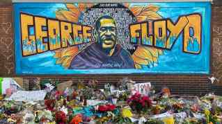 aa2ff883-f822-4b73-9d5d-92413bfb1820-George_Floyd_Memorial