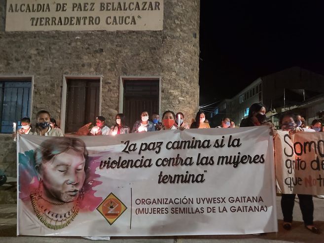 El sábado 27 de junio_la comunidad de Paéz _Cauca_realizó una velatón rechazando el asesinato de Miriam_lideresa indígena comprometida con la paz en su región_ Archivo particular